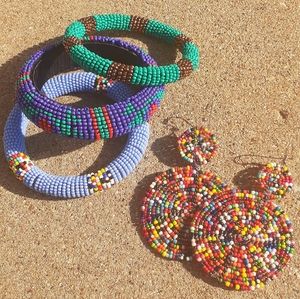 VINTAGE MAASAI BRACELET AND EARRINGS SET